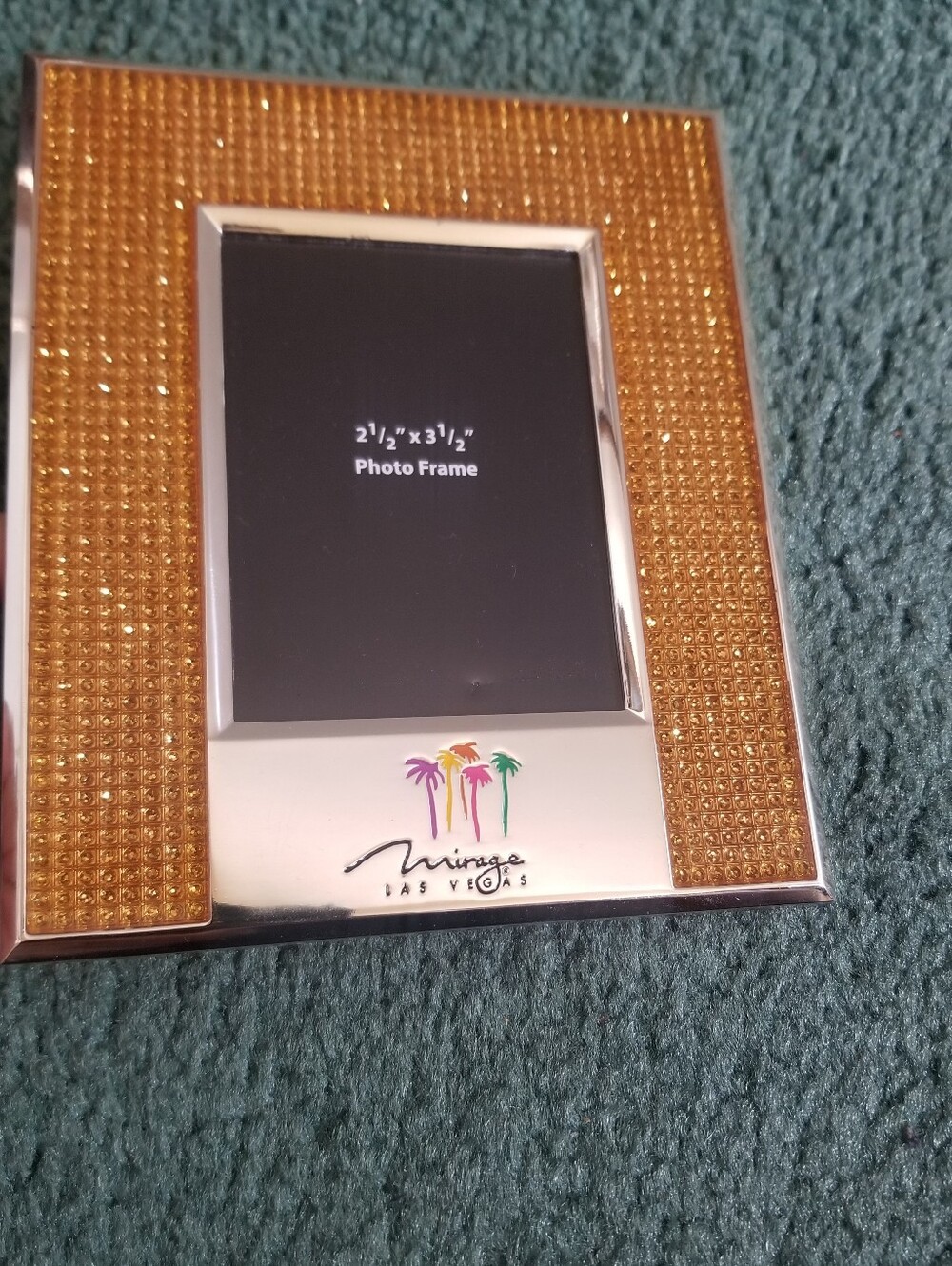 Mirage Las Vegas 2 1/2 X 3 1/2 Gold Photo Frame - Picture 3 of 5
